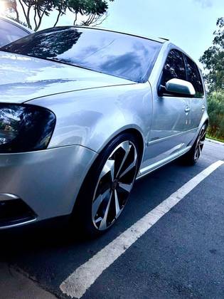 VOLKSWAGEN GOLF 1.6 MI SPORTLINE 8V FLEX 4P MANUAL VOLKSWAGEN GOLF 1.6 MI SPORTLINE 8V FLEX 4P MANUAL